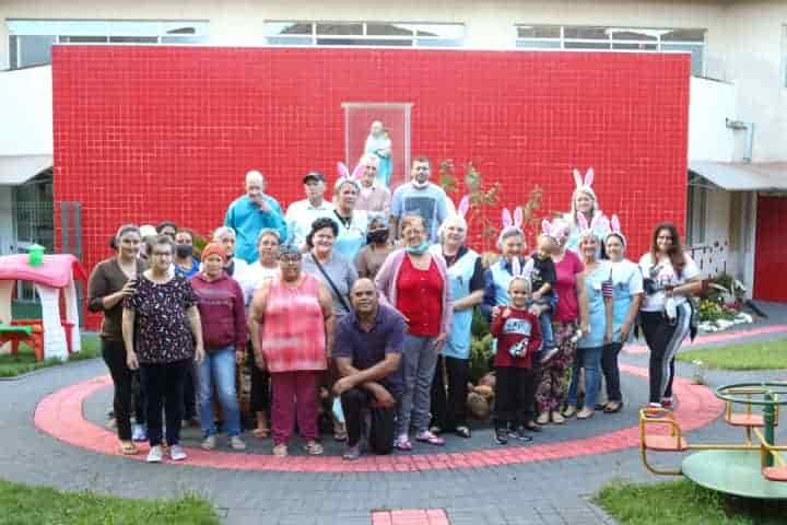 pacientes reunidos na Casa de Apoio Uopeccan Cascavel