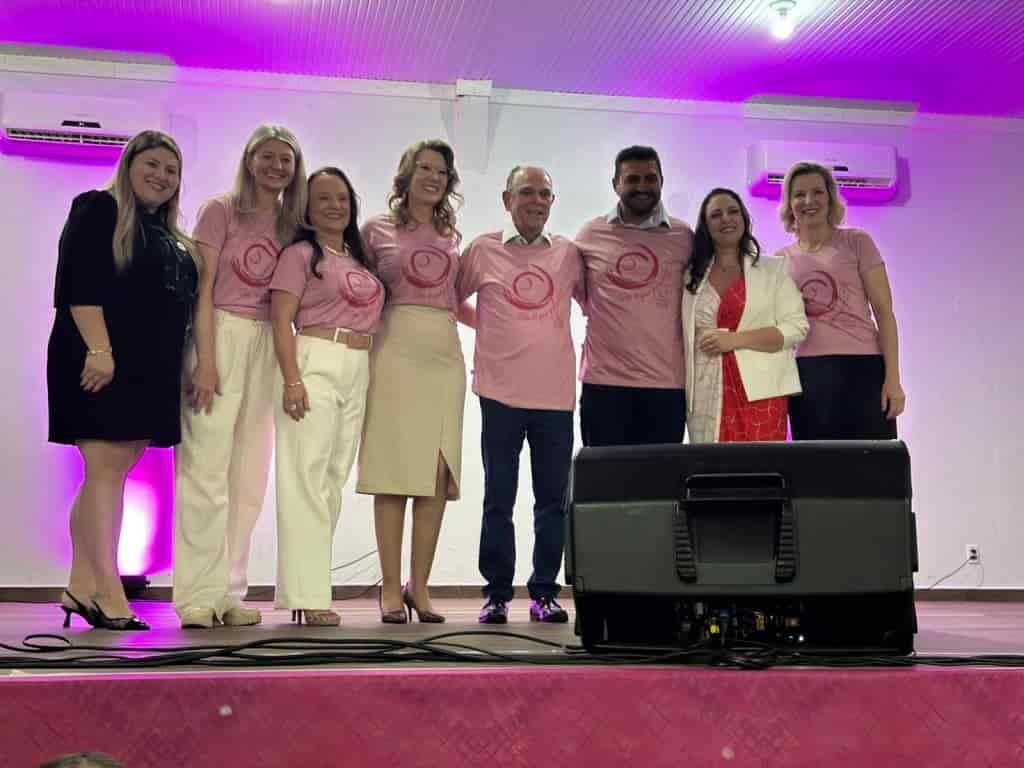 No dia 23 de setembro, em Marechal Cândido Rondon, o diretor de Relações Públicas, Wilson Riedlinger, participou da abertura da campanha Outubro Rosa e recebeu o cheque no valor de R$ 43.650, arrecadado pela Promoção da ACIMACAR/Conselho da Mulher Empresária. 💖